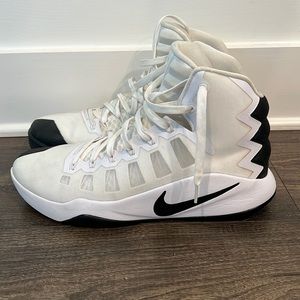 Nike Hyperdunk
